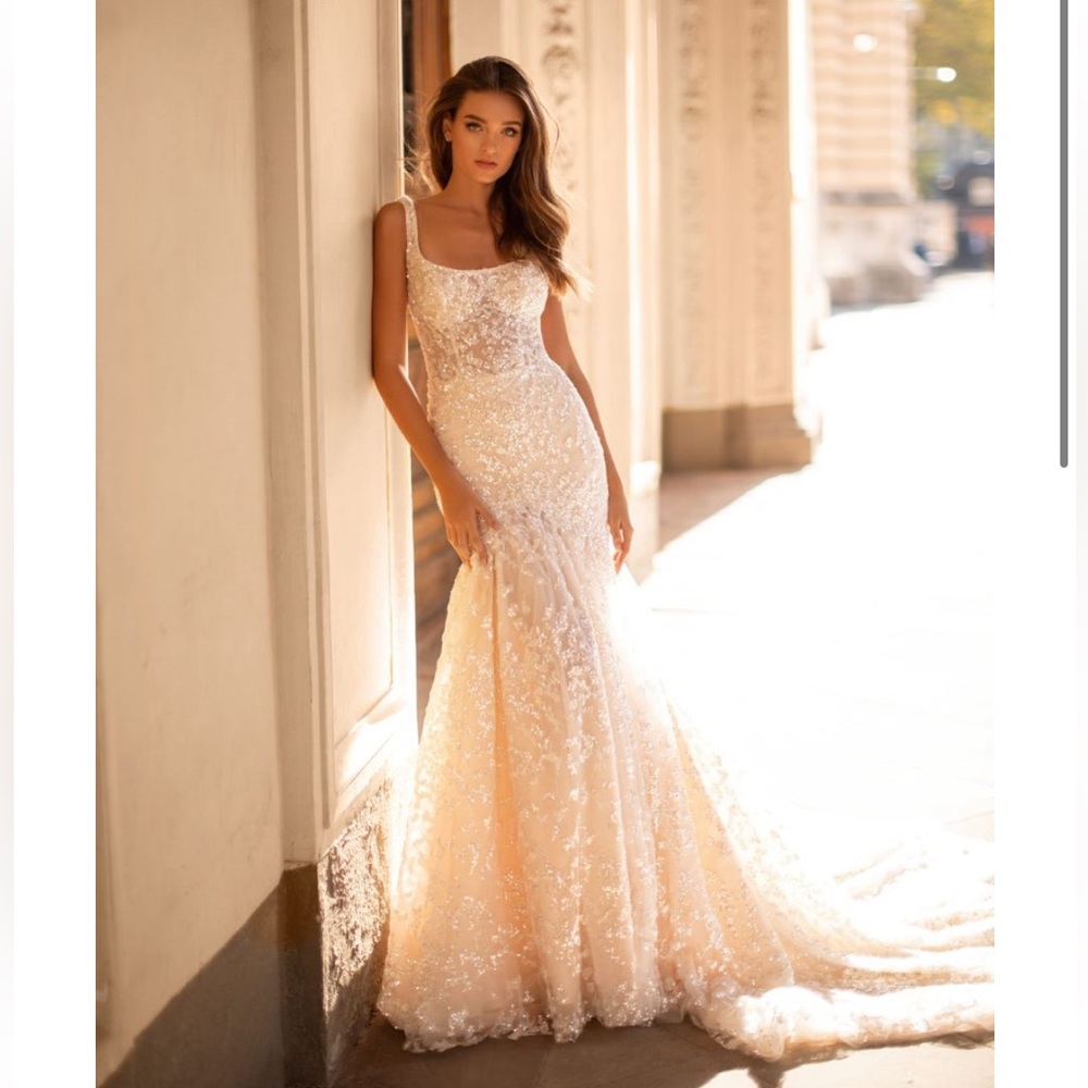 Milla Nova x Lorenzo Rossi Irene Wedding Dress